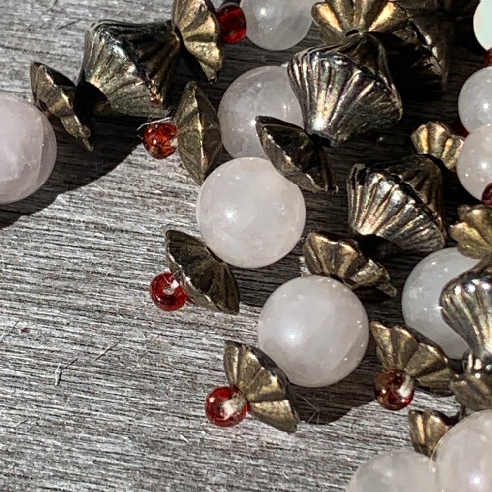 Vintage | Clip Beaded Earrings - Picture 9 of 14